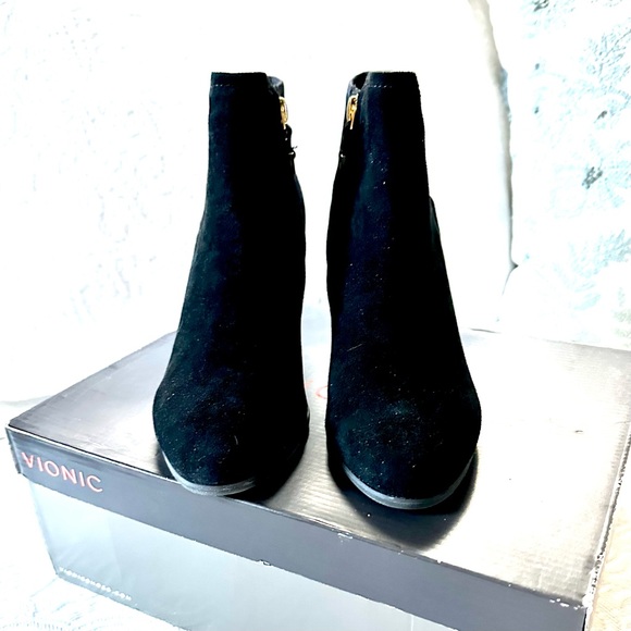 Vionic Women's Perk Whitney Ankle Boot Black 7.5 NIB - Picture 8 of 15
